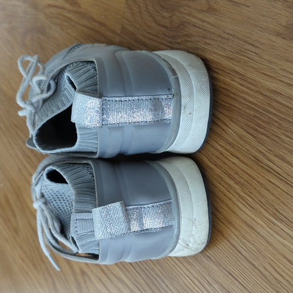 Zara Gray Flyknit Sneakers - Picture 3 of 6